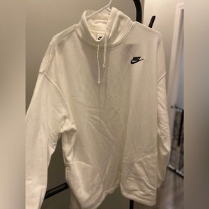 Nike sweater size L